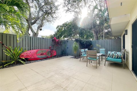 Condo in West Palm Beach, Florida, 2 bedrooms  № 2260752 - photo 12