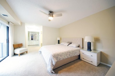Condo in West Palm Beach, Florida, 2 bedrooms  № 2260752 - photo 5
