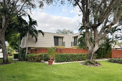 Condo in West Palm Beach, Florida, 2 bedrooms  № 2260752 - photo 13