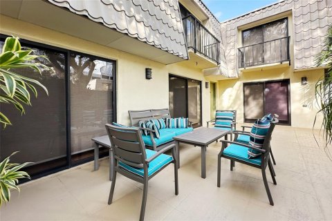 Condo in West Palm Beach, Florida, 2 bedrooms  № 2260752 - photo 11