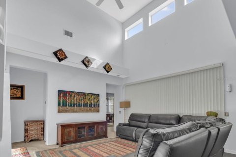 House in Riverview, Florida 5 bedrooms, 301 sq.m. № 1914340 - photo 23