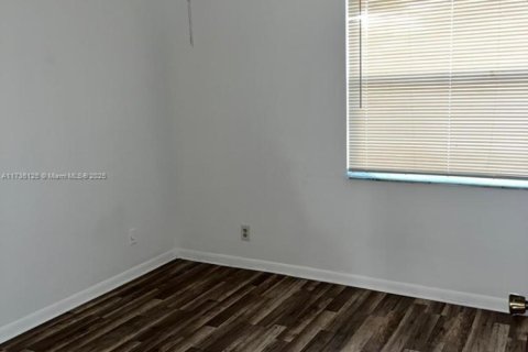 Townhouse in North Lauderdale, Florida 3 bedrooms, 131.92 sq.m. № 1939513 - photo 14