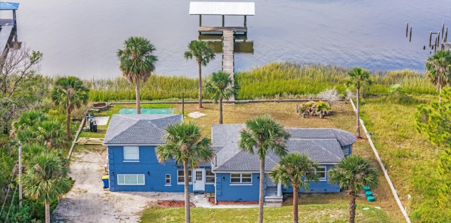 House in Jacksonville, Florida 4 bedrooms, 183.3 sq.m. № 817771