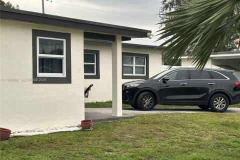 Купить виллу или дом в Дейви, Флорида 1 комната, 126.44м2, № 2009780 - фото 3