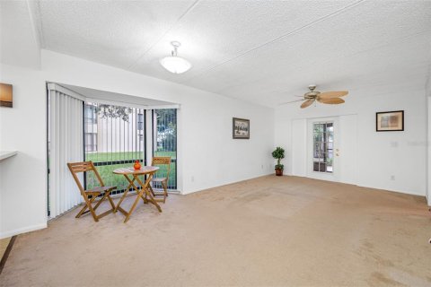 Condominio en venta en Largo, Florida, 2 dormitorios, 87.79 m2 № 2223620 - foto 10