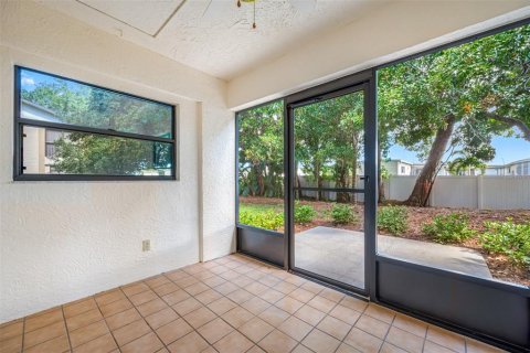 Condominio en venta en Largo, Florida, 2 dormitorios, 87.79 m2 № 2223620 - foto 24