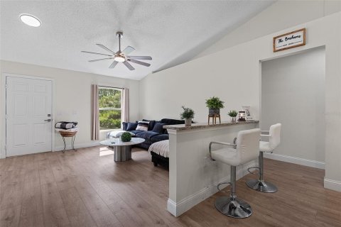 House in Palm Coast, Florida 4 bedrooms, 168.06 sq.m. № 2215645 - photo 9
