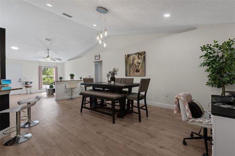 House in Palm Coast, Florida 4 bedrooms, 168.06 sq.m. № 2215645 - photo 10