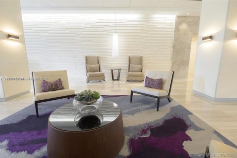 Condo in Sunny Isles Beach, Florida, 2 bedrooms  № 1847620 - photo 7