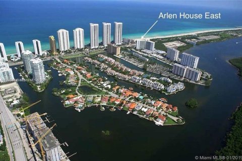 Condo in Sunny Isles Beach, Florida, 2 bedrooms  № 1847620 - photo 2