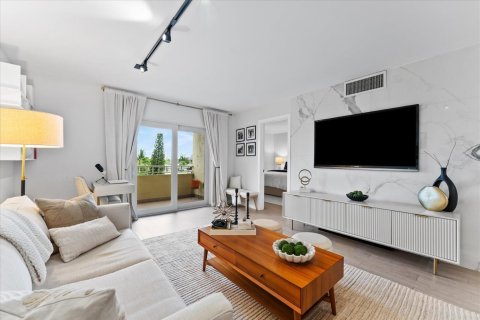 Condo in Fort Lauderdale, Florida, 2 bedrooms  № 2381807 - photo 6