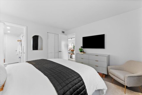 Condo in Fort Lauderdale, Florida, 2 bedrooms  № 2381807 - photo 8