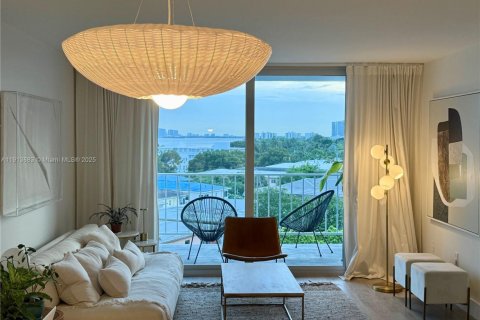 Copropriété à louer à Miami Beach, Floride: 1 chambre, 74.32 m2 № 1969026 - photo 2