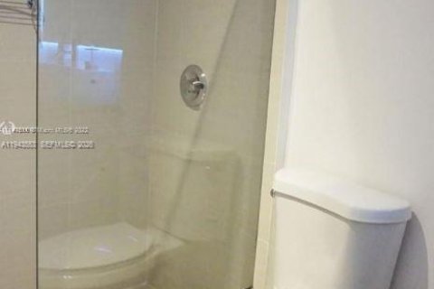 Condo in Miami Beach, Florida, 1 bedroom № 2152795 - photo 7