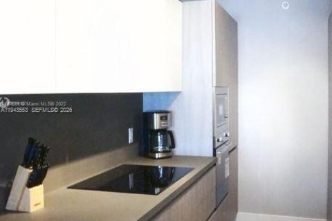 Condo in Miami Beach, Florida, 1 bedroom № 2152795 - photo 8