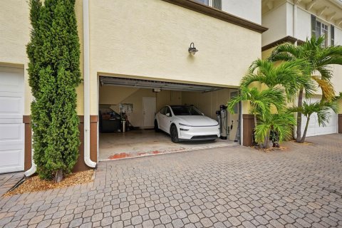 Touwnhouse à vendre à Lake Worth, Floride: 3 chambres, 155.89 m2 № 2186539 - photo 29