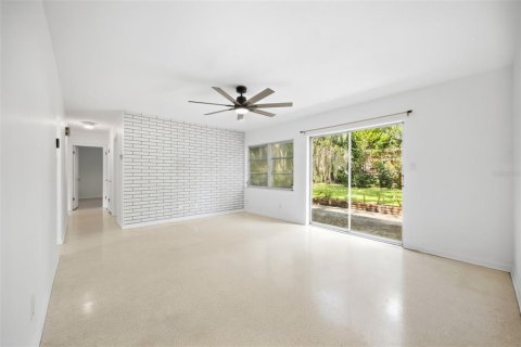 Villa ou maison à louer à Temple Terrace, Floride: 3 chambres, 124.95 m2 № 2431090 - photo 7