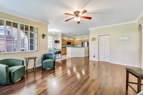 Casa en venta en Homestead, Florida, 5 dormitorios, 289.86 m2 № 1975688 - foto 11