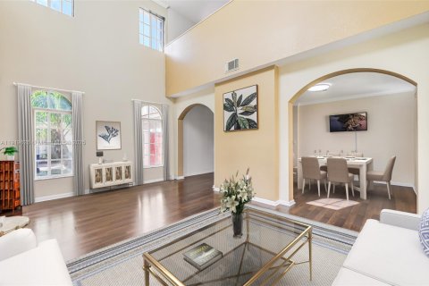 Casa en venta en Homestead, Florida, 5 dormitorios, 289.86 m2 № 1975688 - foto 9