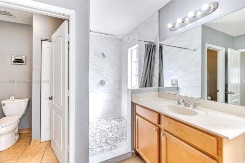 Casa en venta en Homestead, Florida, 5 dormitorios, 289.86 m2 № 1975688 - foto 23