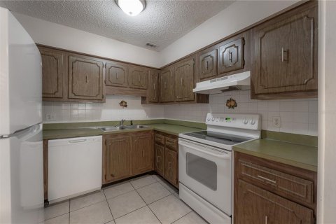 Condo in Tampa, Florida, 2 bedrooms  № 2142439 - photo 7