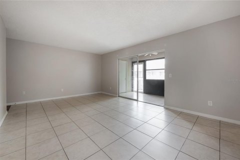 Condo in Tampa, Florida, 2 bedrooms  № 2142439 - photo 3