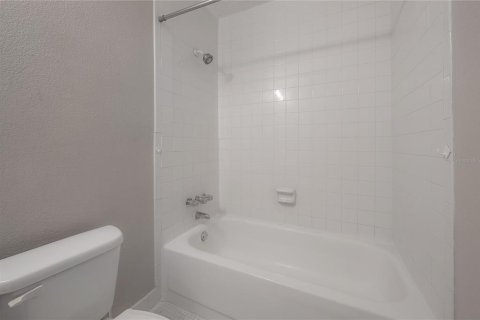 Condo in Tampa, Florida, 2 bedrooms  № 2142439 - photo 14