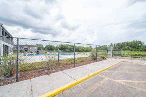 Condo in Tampa, Florida, 2 bedrooms  № 2142439 - photo 24
