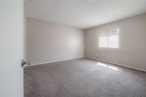 Condo in Tampa, Florida, 2 bedrooms  № 2142439 - photo 11