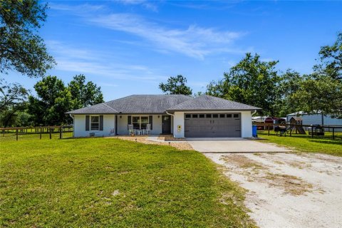 Villa ou maison à Lake Helen, Floride 5 chambres, 236.53 m2 № 2216859