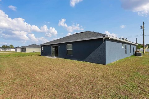 House in Kissimmee, Florida 5 bedrooms, 195.56 sq.m. № 1556139 - photo 21