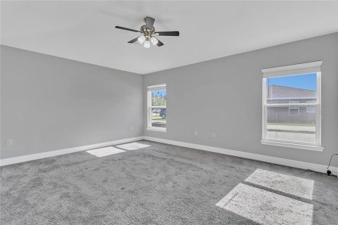 House in Kissimmee, Florida 5 bedrooms, 195.56 sq.m. № 1556139 - photo 12