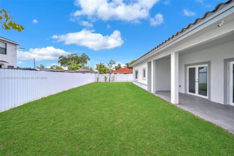 Купить виллу или дом в Хомстед, Флорида 4 спальни, 193.61м2, № 1958021 - фото 30