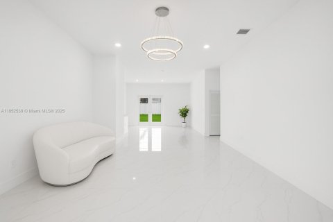 Купить виллу или дом в Хомстед, Флорида 4 спальни, 193.61м2, № 1958021 - фото 4