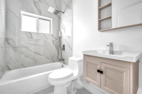 Купить виллу или дом в Хомстед, Флорида 4 спальни, 193.61м2, № 1958021 - фото 24