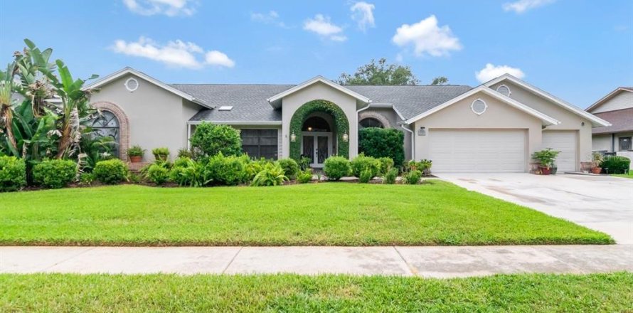 Casa en Tampa, Florida 5 dormitorios, 288.93 m2 № 2158017