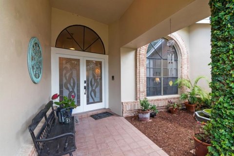 Casa en venta en Tampa, Florida, 5 dormitorios, 288.93 m2 № 2158017 - foto 3