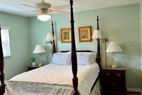 Casa en venta en Tampa, Florida, 5 dormitorios, 288.93 m2 № 2158017 - foto 27