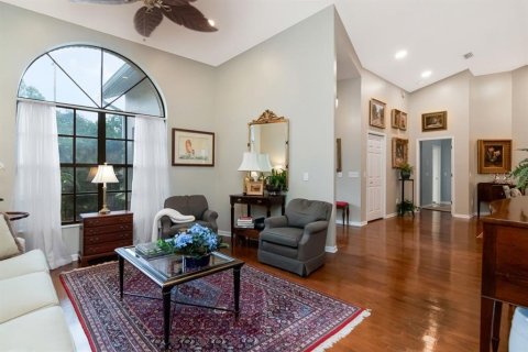 Casa en venta en Tampa, Florida, 5 dormitorios, 288.93 m2 № 2158017 - foto 9