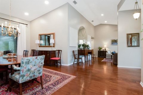 Casa en venta en Tampa, Florida, 5 dormitorios, 288.93 m2 № 2158017 - foto 7