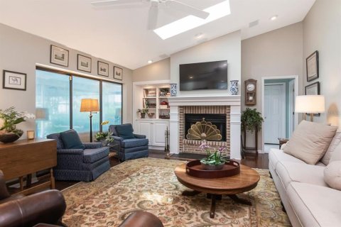 Casa en venta en Tampa, Florida, 5 dormitorios, 288.93 m2 № 2158017 - foto 16