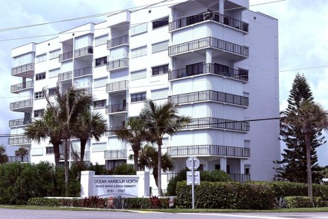 Condo in St. Lucie, Florida, 2 bedrooms  № 2250735 - photo 3