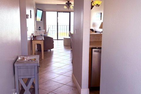 Condo in St. Lucie, Florida, 2 bedrooms  № 2250735 - photo 6