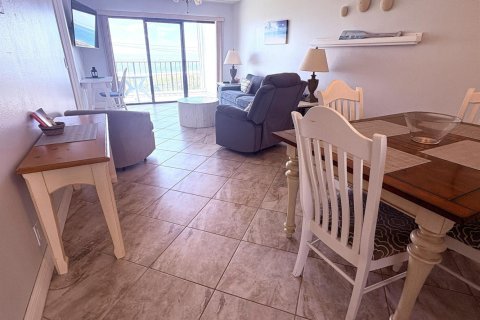 Condo in St. Lucie, Florida, 2 bedrooms  № 2250735 - photo 7