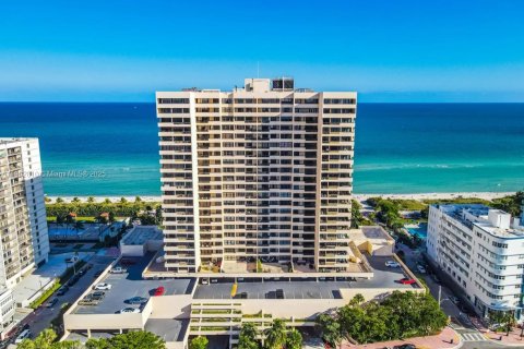 Condo in Miami Beach, Florida, 1 bedroom  № 1954237 - photo 7