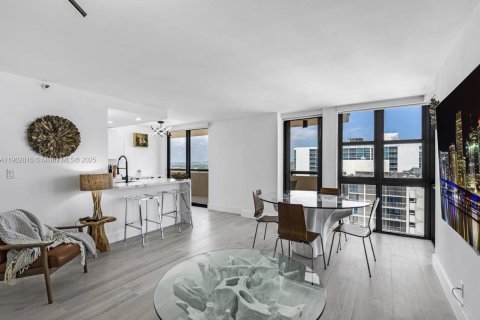 Condo in Miami Beach, Florida, 1 bedroom  № 1954237 - photo 15