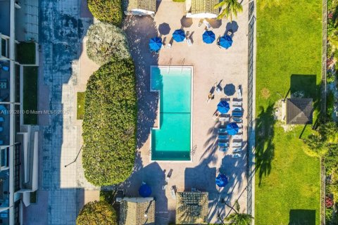 Condo in Miami Beach, Florida, 1 bedroom  № 1954237 - photo 5