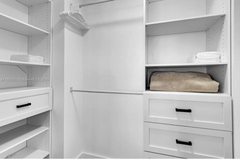 Condo in Miami Beach, Florida, 1 bedroom  № 1954237 - photo 30