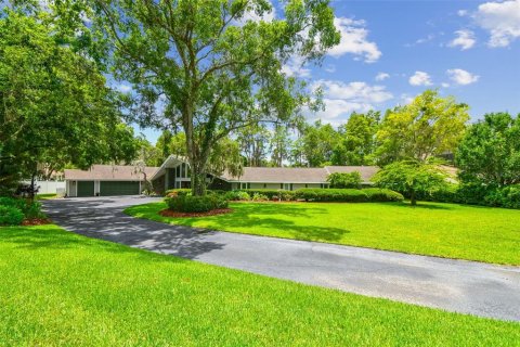House in Odessa, Florida 4 bedrooms, 378.48 sq.m. № 1793480 - photo 6