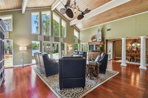 House in Odessa, Florida 4 bedrooms, 378.48 sq.m. № 1793480 - photo 14